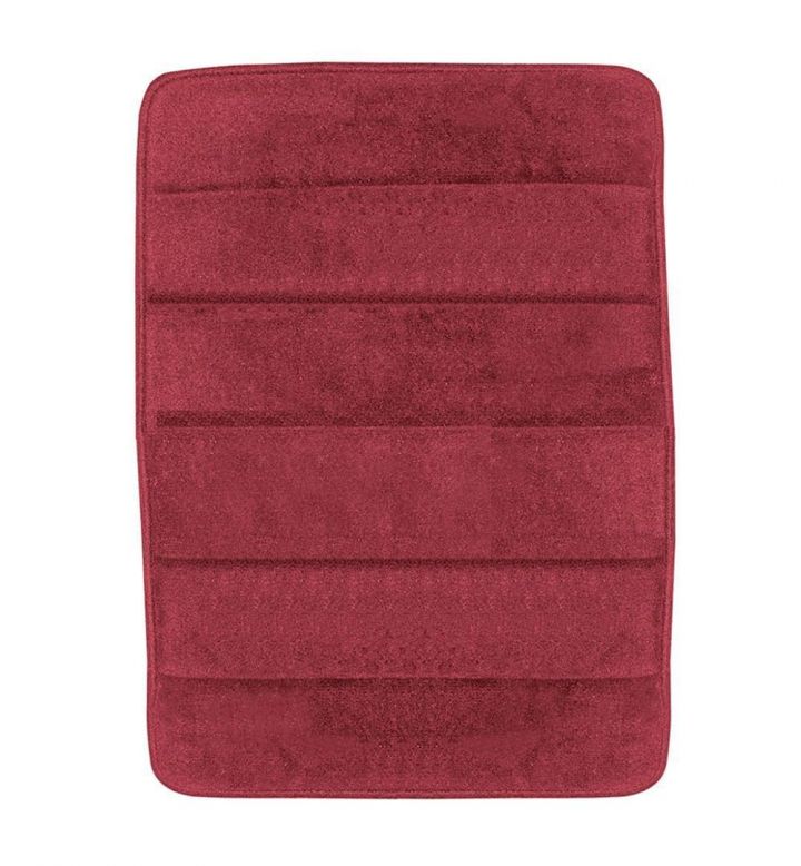 maroon bath mat