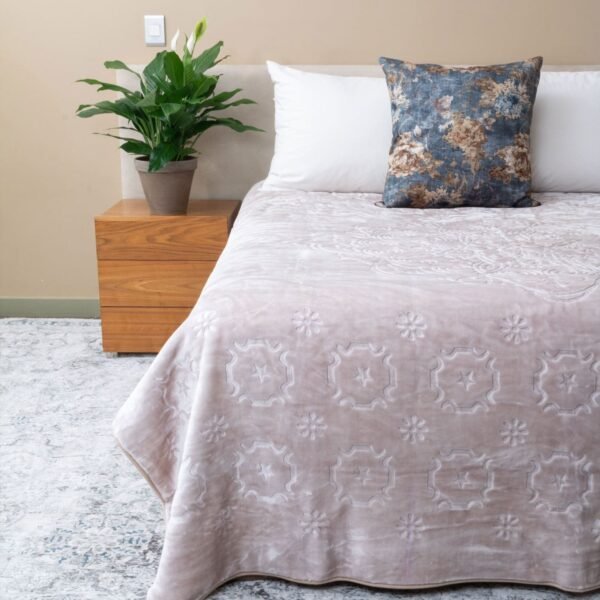 Sesli Diamond Faux Mink Blanket 1 Ply Queen Size Natural